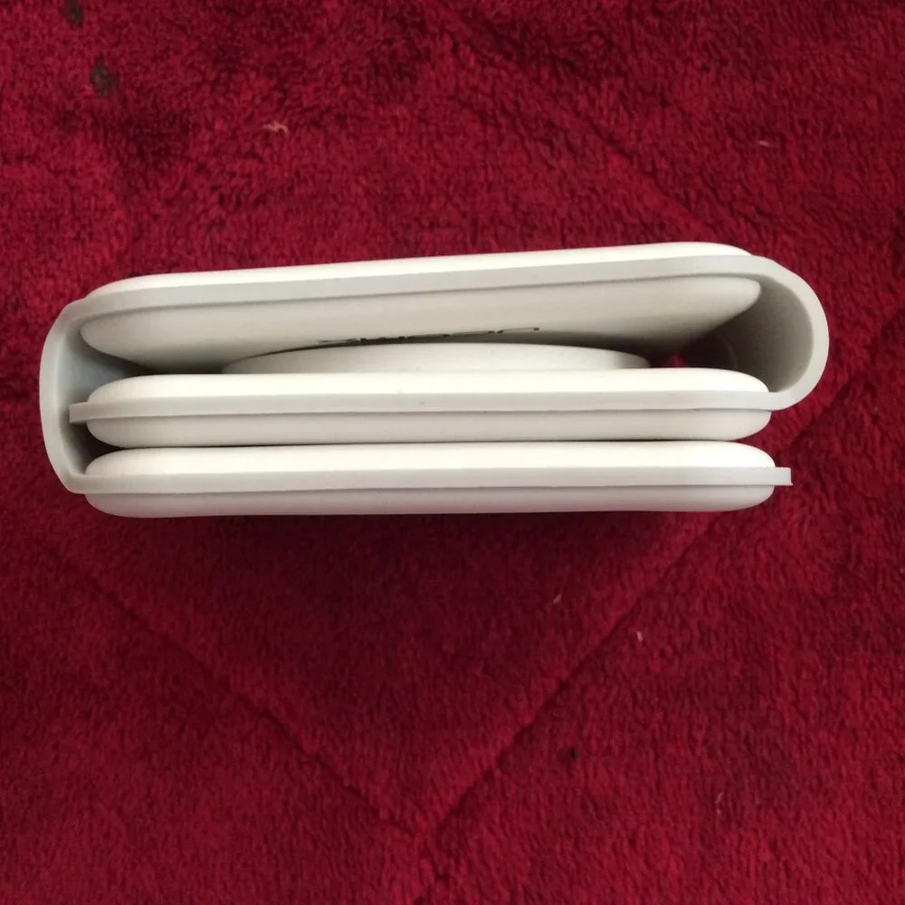 UCOMX Nano 3-N-1 Wireless Charger for Apple Devices